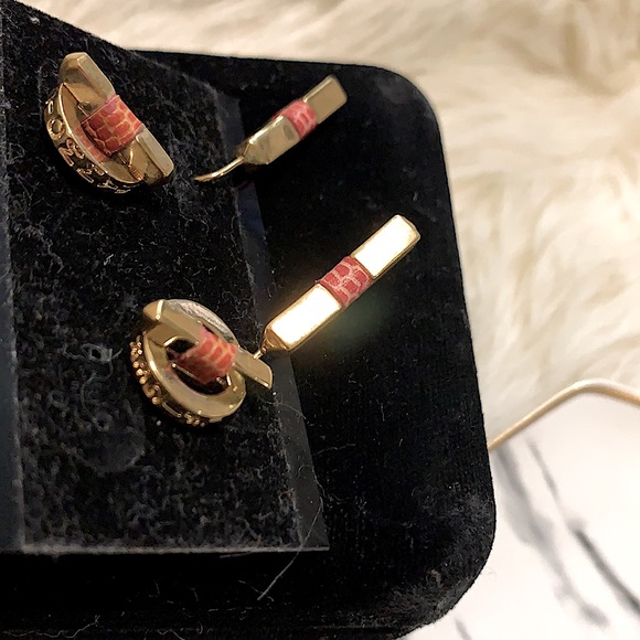 Vintage Tommy Hilfiger 2pc Matching Golden Post & Circle Earrings Jewelry Set - Picture 9 of 16